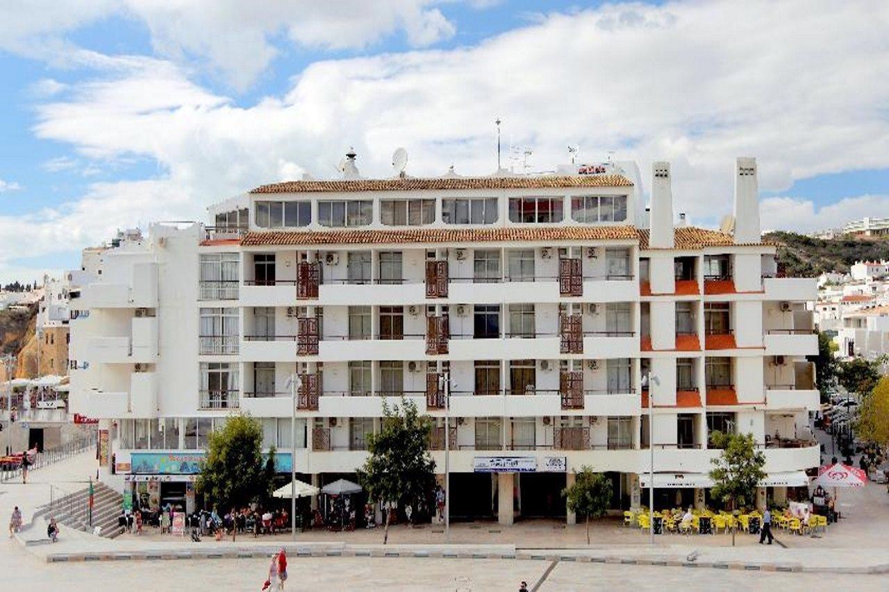 Apartahotel Edificio - Local
